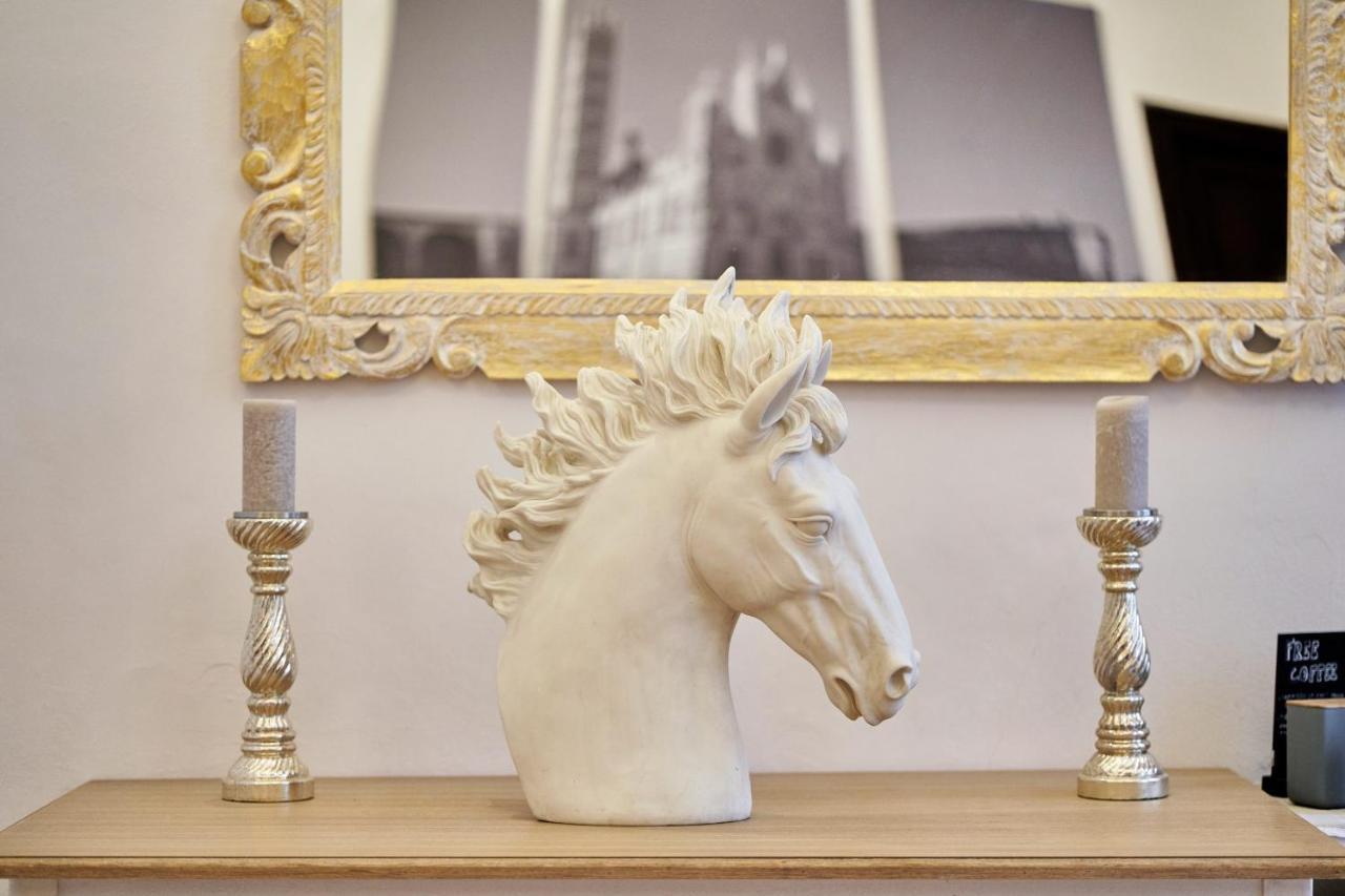 Palazzo Del Magnifico B&B Сиена Экстерьер фото