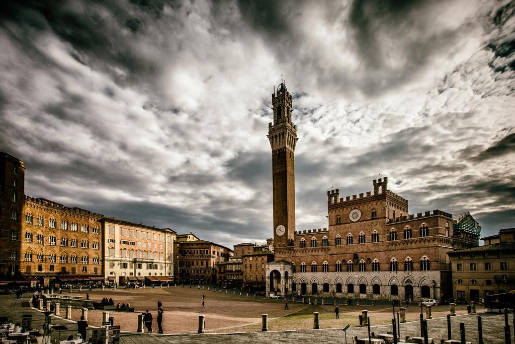 Palazzo Del Magnifico B&B Сиена Экстерьер фото