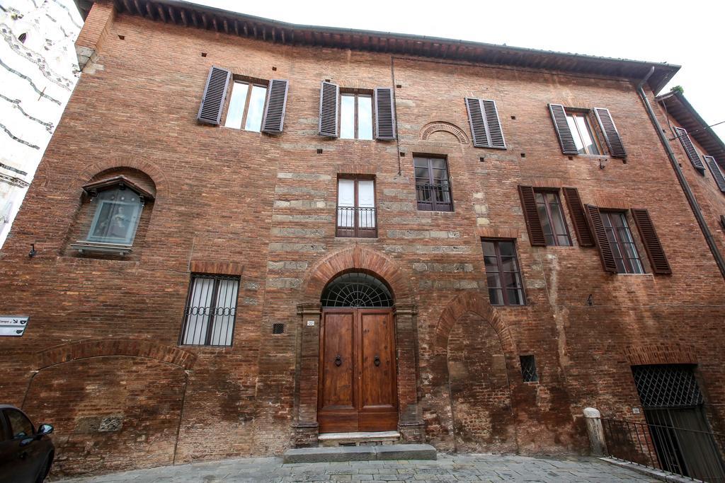 Palazzo Del Magnifico B&B Сиена Экстерьер фото